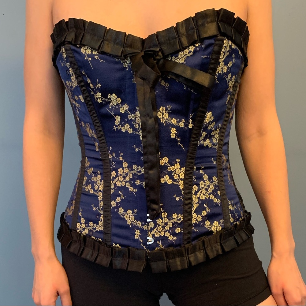 Burlesque corset size 30
